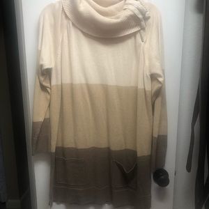 Sweater dress with zipper